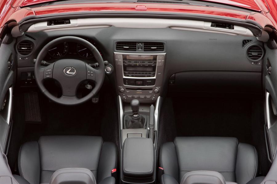  Lexus IS250C 2008 года  (фото 90 из 113)